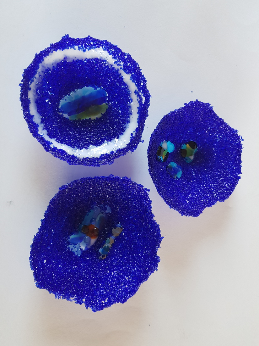 Koningsblauwe Glasschaaltjes-set in de Pate de Verre Glas-techniek