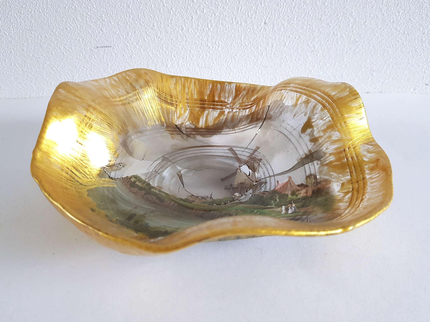 Hollandse molen in goud glasschaal