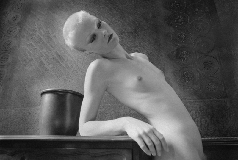 Nude diagonal-2