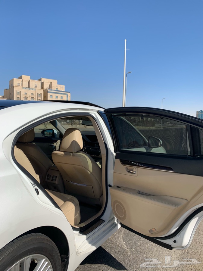 لكزس ES 350