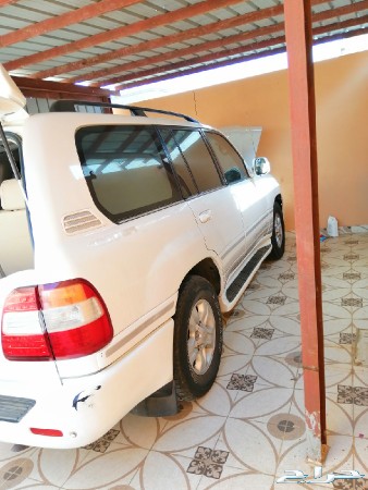 جيب لاندكروزر 2006