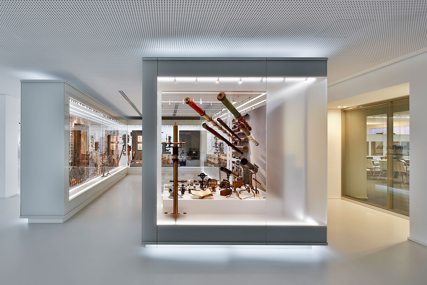 VIDEO: The Zeiss Museum of Optics