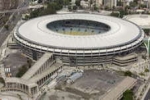 Protesta operai blocca l'uscita del media center, reclamano paghe per lavori al Maracanà