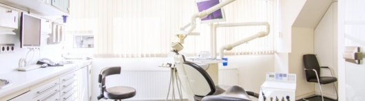 Zentrum für Zahnmedizin Neusser Straße Dr. Markus Beckers Dr. Felix Krahforst -2