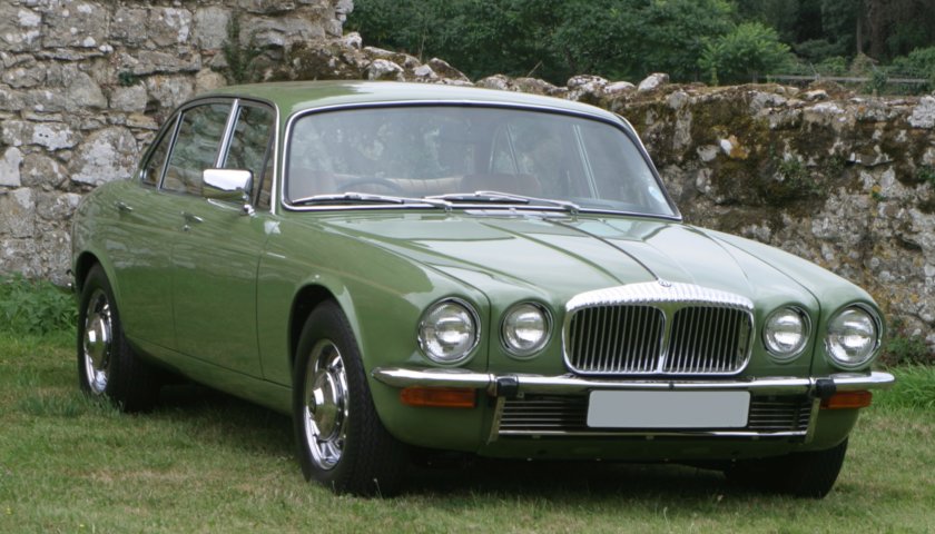 Daimler Sovereign Series 2 4 2 Litre Saloon Daimler Sovereign Series 2 4 2 Litre Saloon