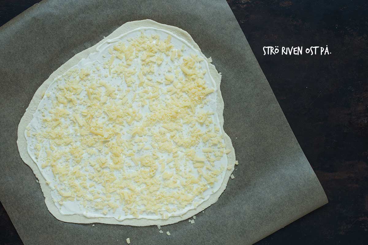 Recept: Vit pizza med kantareller och picklad rödlök | Frk. Kräsen