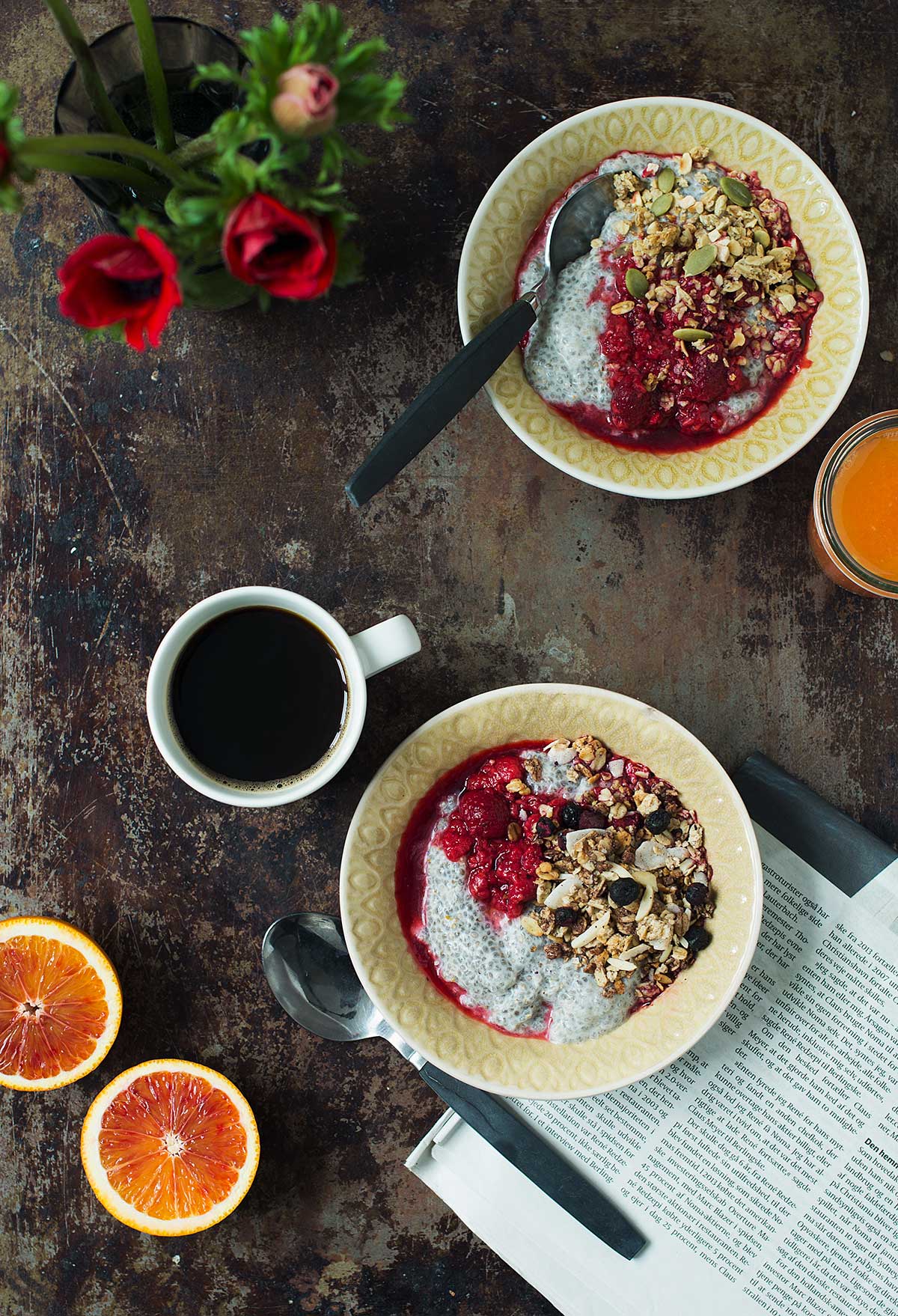 Recept: Chiagröt med kokosmjölk, hallon och granola | Frk. Kräsen