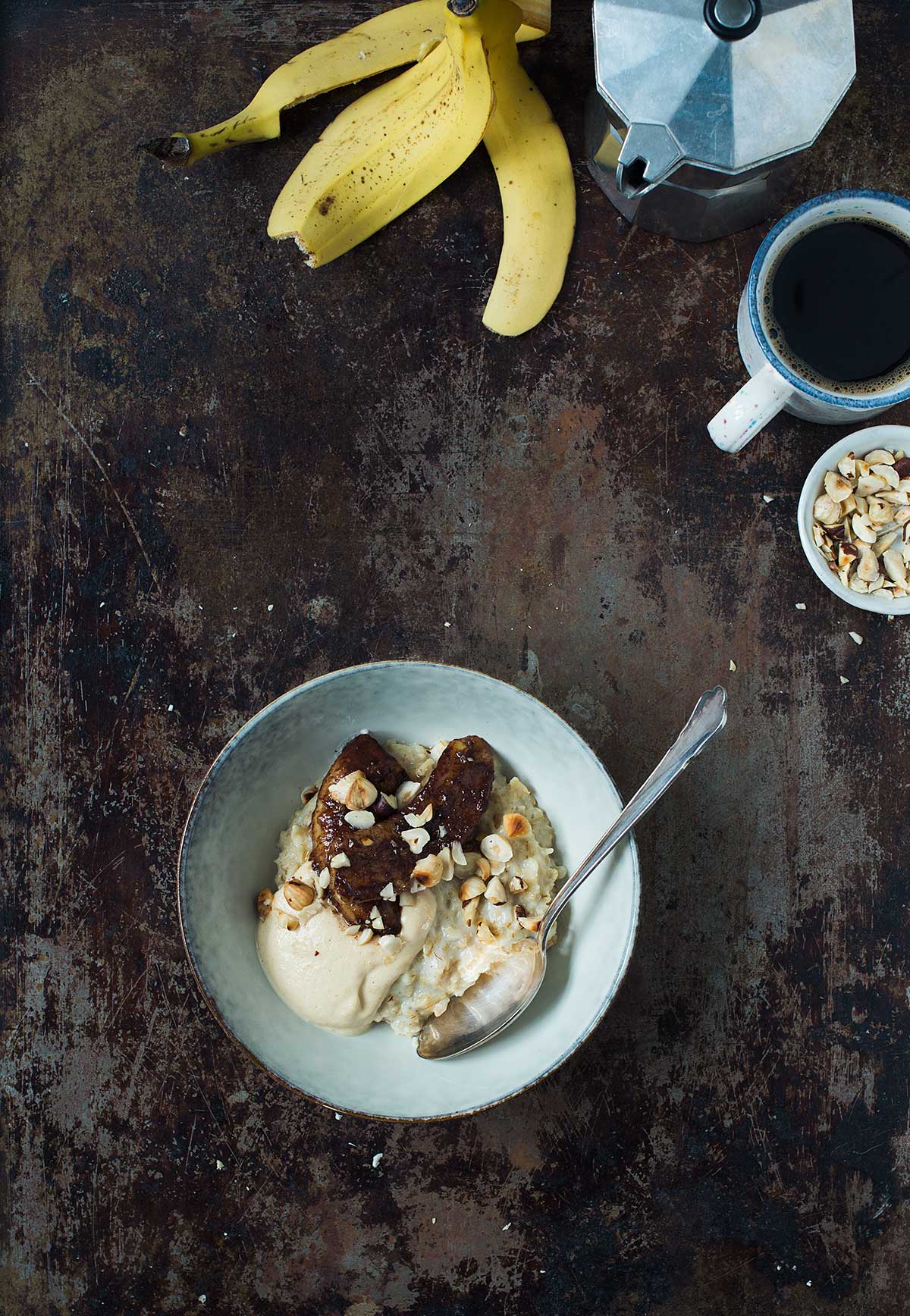 Recept: Havregrynsgröt med stekta bananer och jordnötssmör | Frk. Kräsen