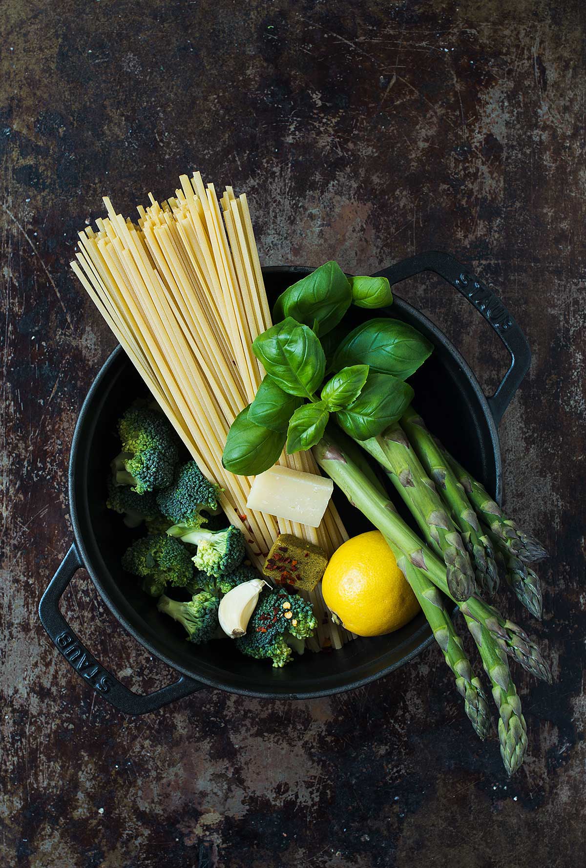 Recept: Vegetarisk one-pot-pasta med broccoli och sparris | Frk. Kräsen