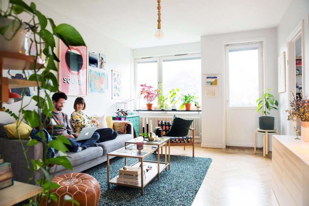 Hemma hos kreatören Anna-María Larsson från Lövstalöt, känd från TV4:s program Superskaparna.