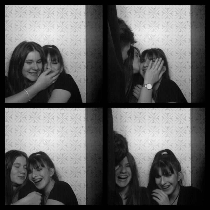 Photomat 28.04.2019 00:51:09