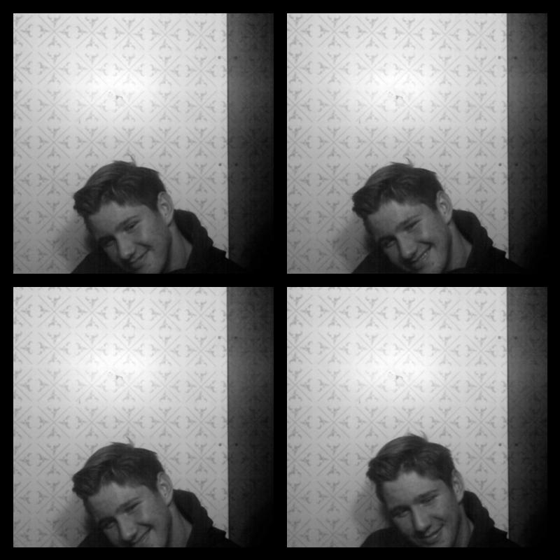 Photomat 06.10.2019 01:43:05