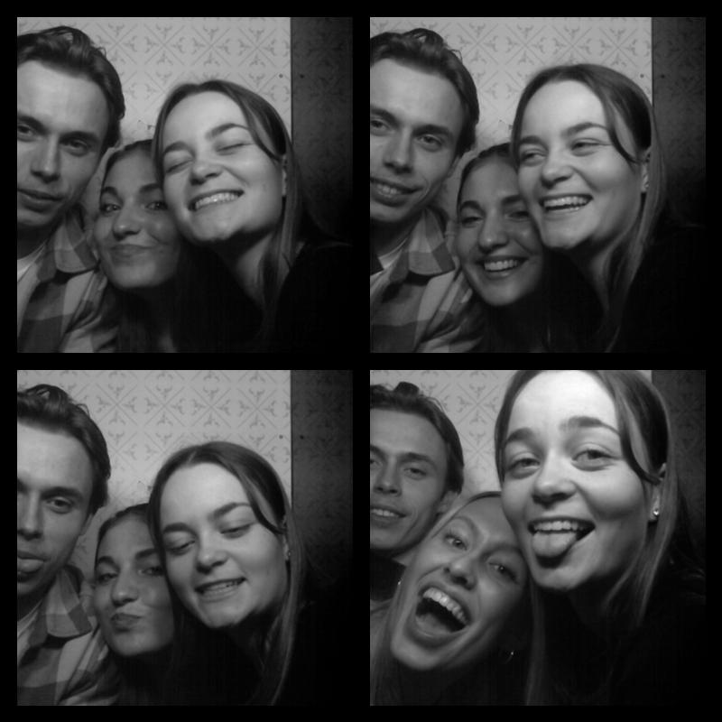 Photomat 19.03.2022 23:20:35