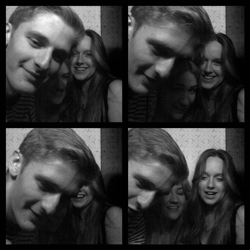 Photomat 09.10.2022 00:12:49