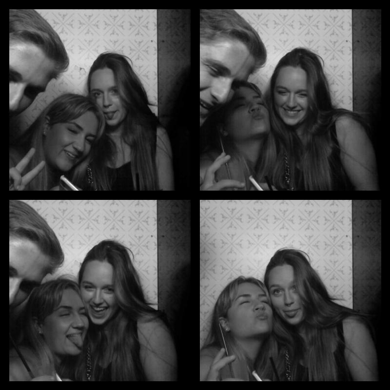 Photomat 09.10.2022 00:13:56