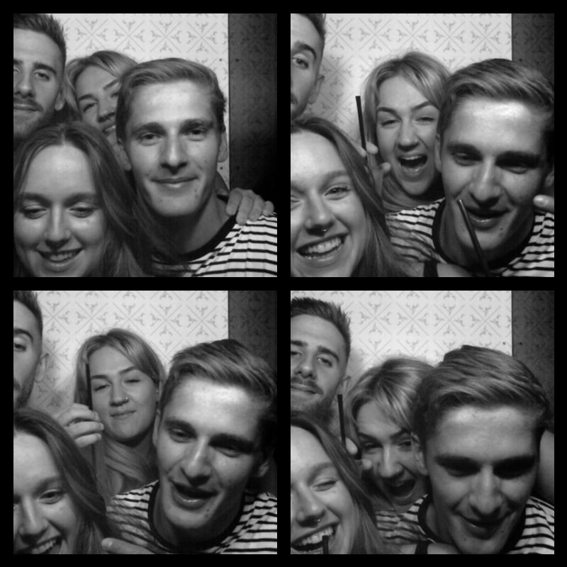 Photomat 09.10.2022 00:15:29