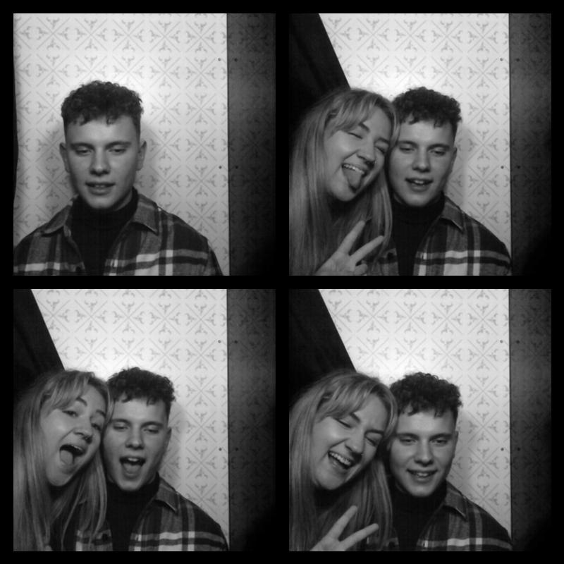 Photomat 09.10.2022 00:21:15