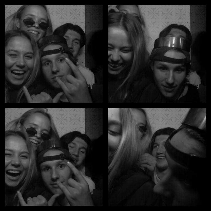 Photomat 16.10.2022 00:24:35