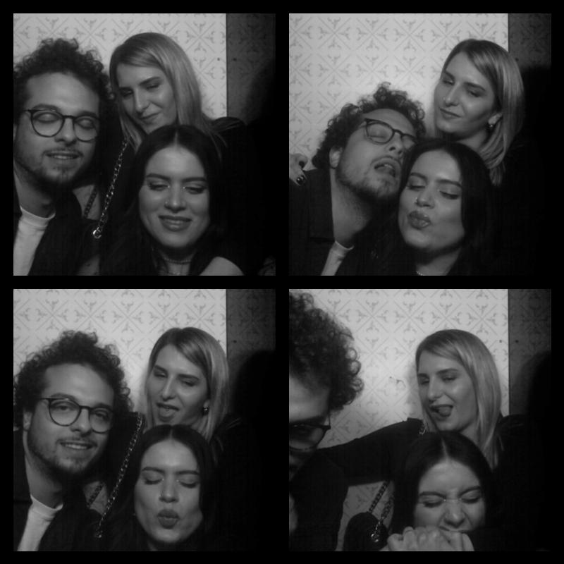 Photomat 09.04.2023 00:07:34