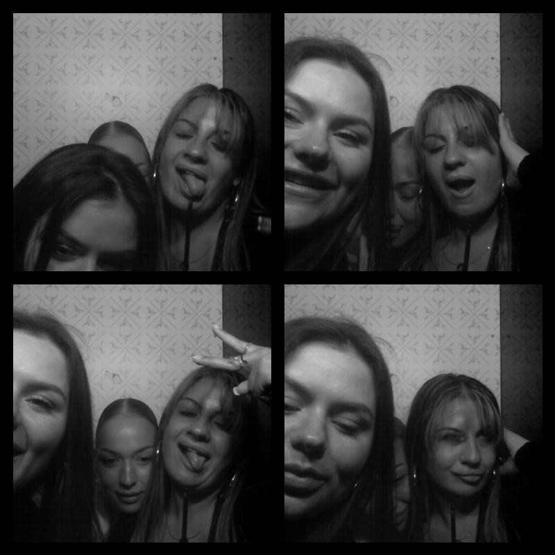 Photomat 09.04.2023 22:58:06