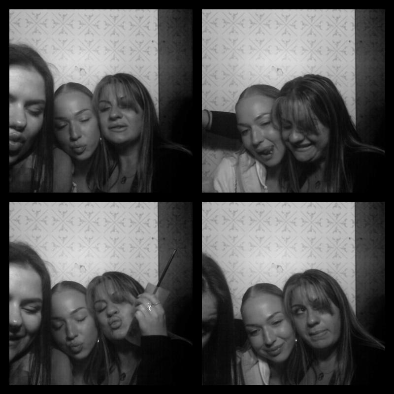 Photomat 09.04.2023 22:59:03