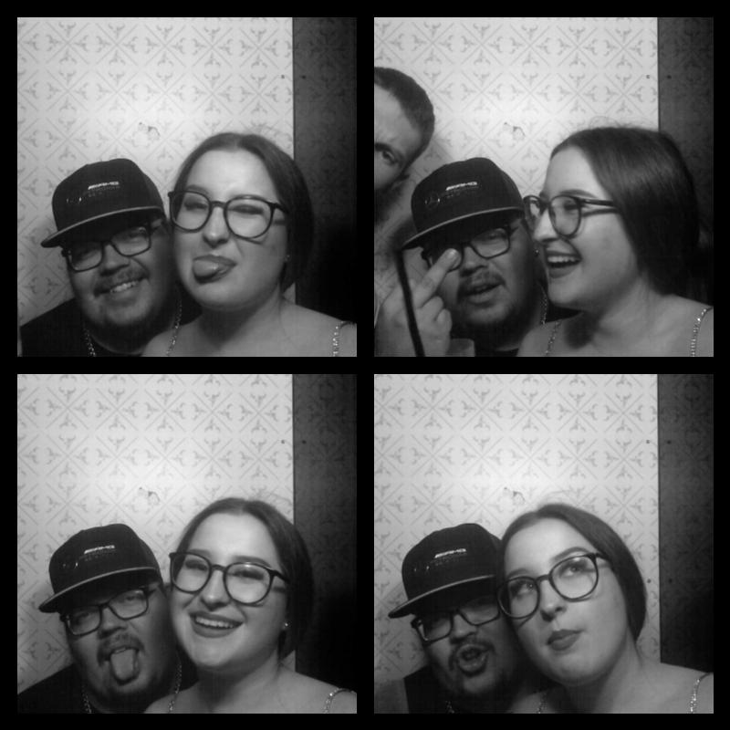 Photomat 09.04.2023 23:27:40
