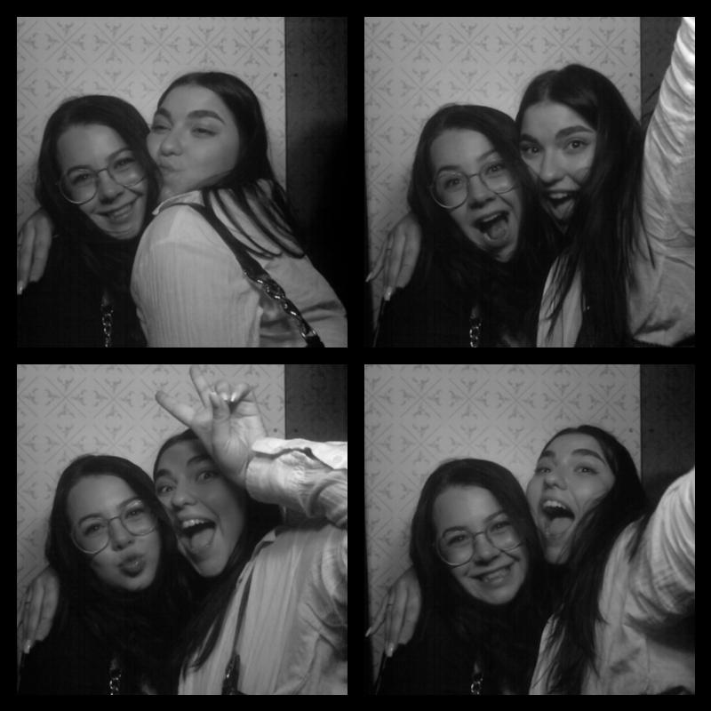 Photomat 09.04.2023 23:49:50