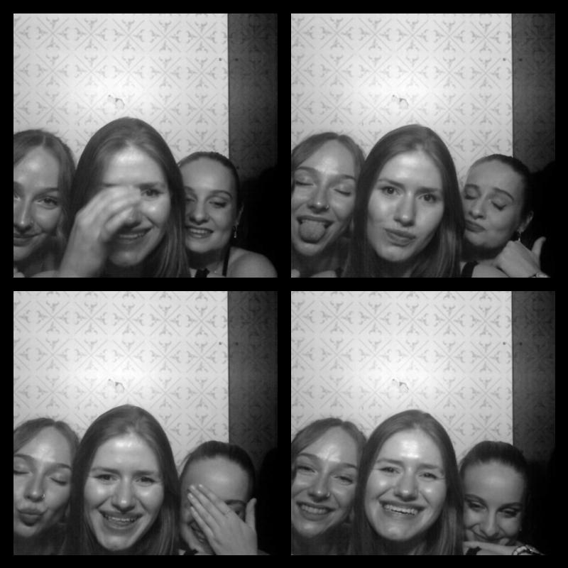 Photomat 15.04.2023 22:05:47