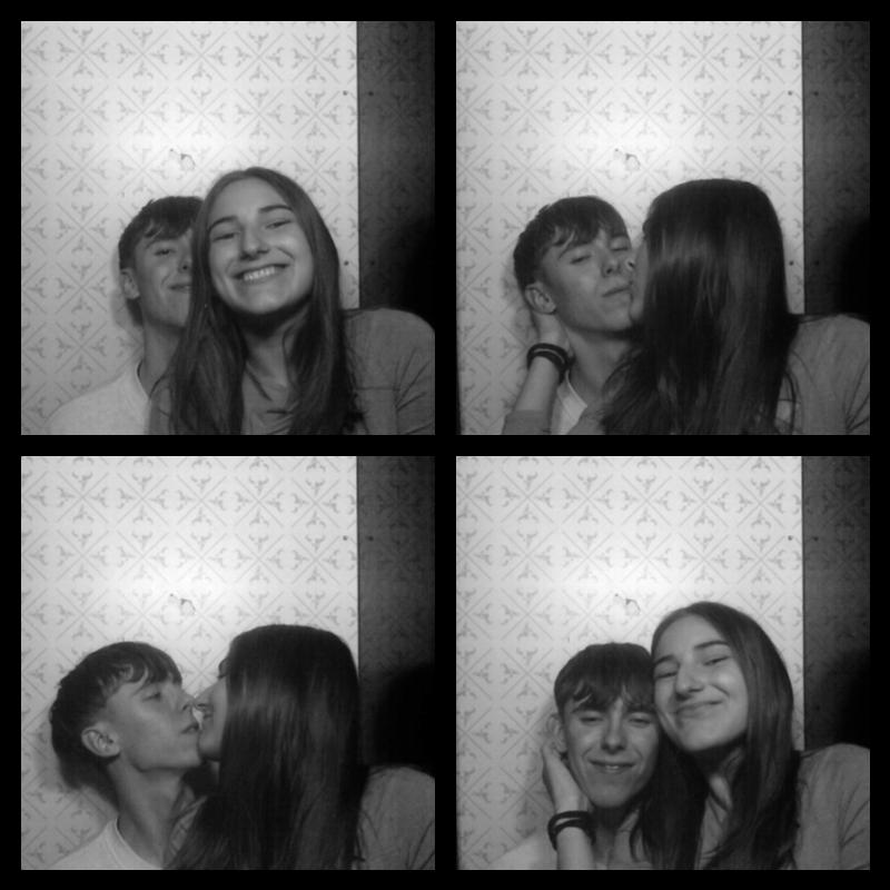 Photomat 15.04.2023 22:13:03
