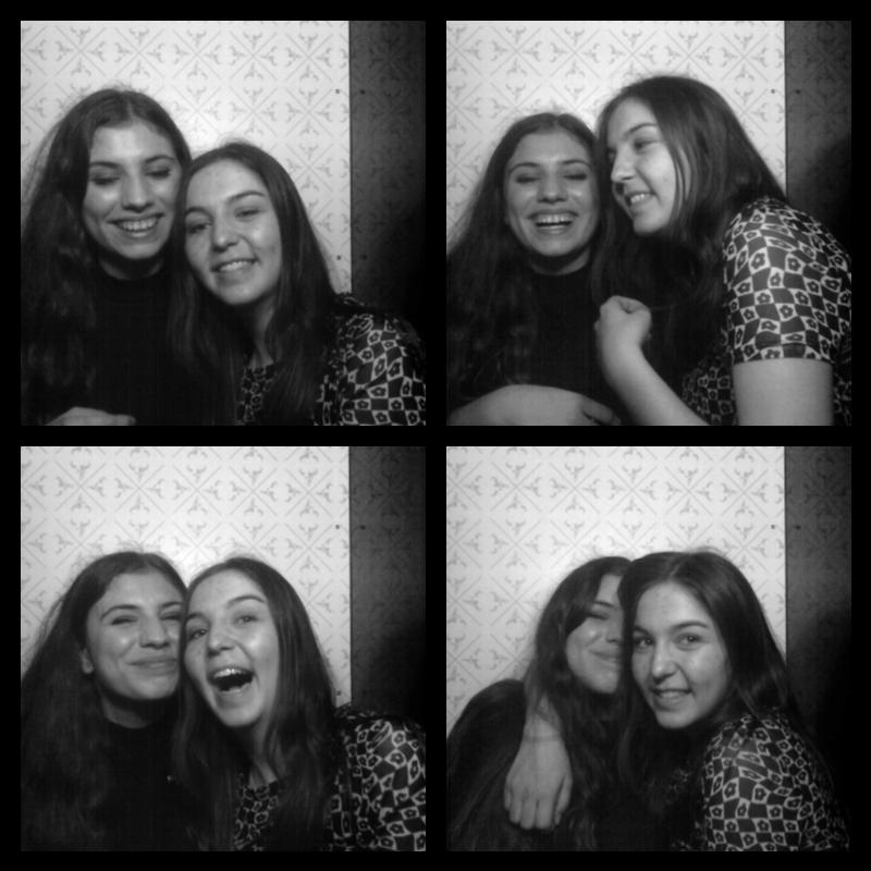 Photomat 15.04.2023 22:48:24