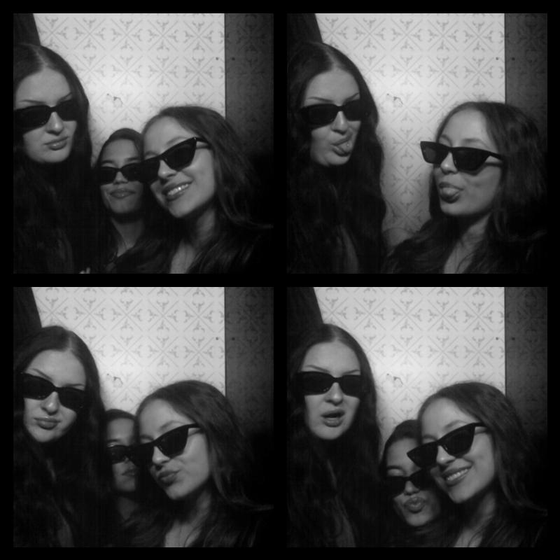 Photomat 15.04.2023 23:29:13