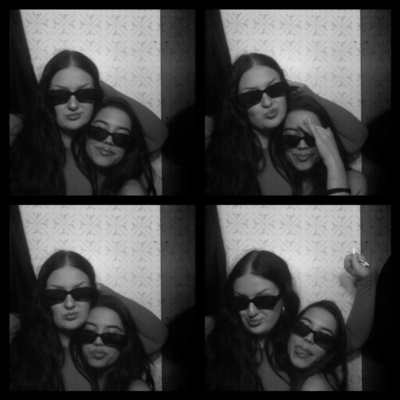 Photomat 15.04.2023 23:30:03
