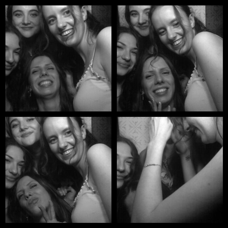 Photomat 15.04.2023 23:47:53
