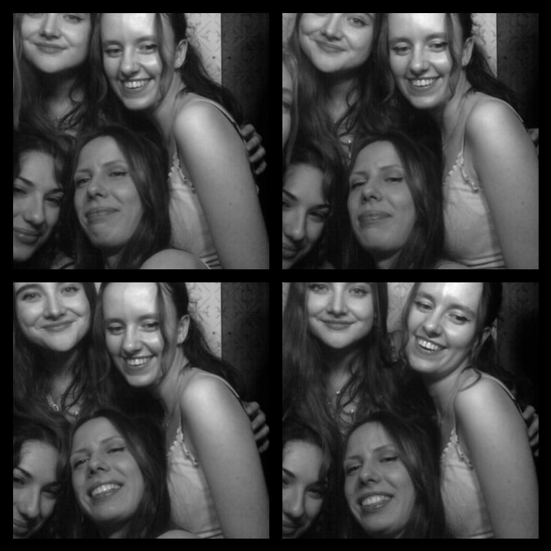 Photomat 15.04.2023 23:48:59