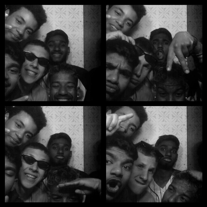 Photomat 16.04.2023 00:00:48