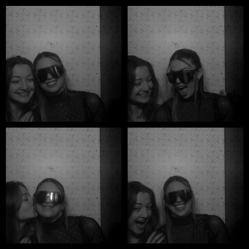 Photomat 22.04.2023 21:19:47