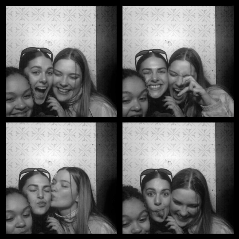 Photomat 22.04.2023 21:31:30