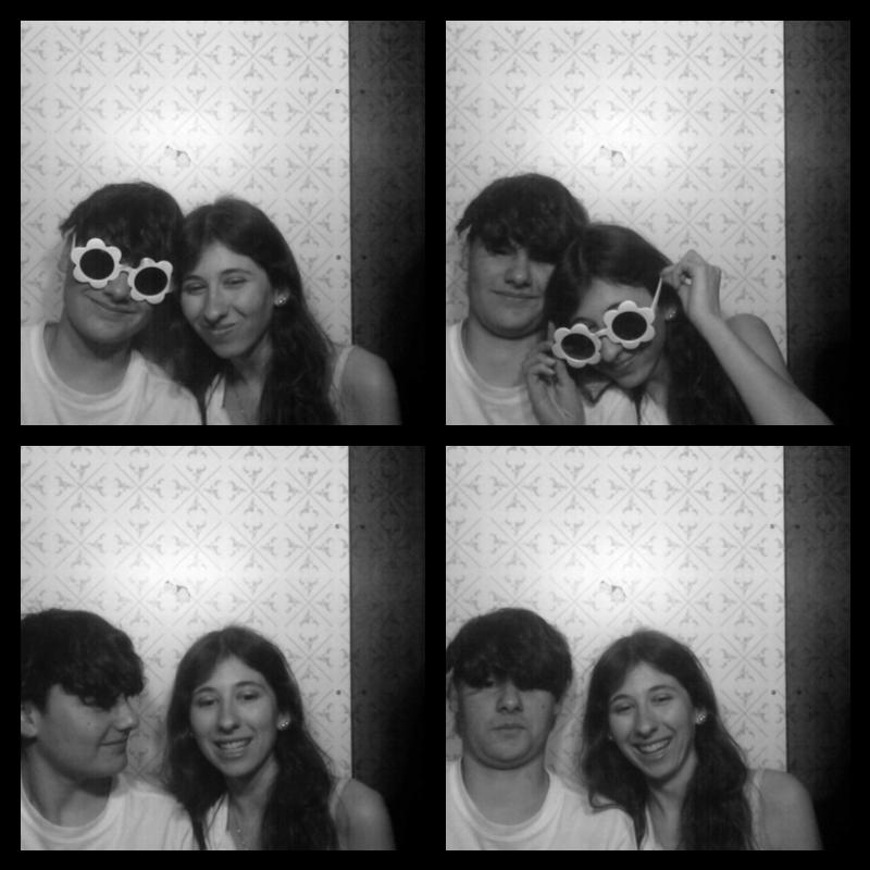 Photomat 22.04.2023 21:33:25