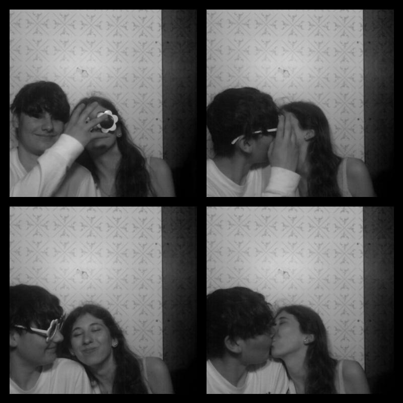 Photomat 22.04.2023 21:35:26
