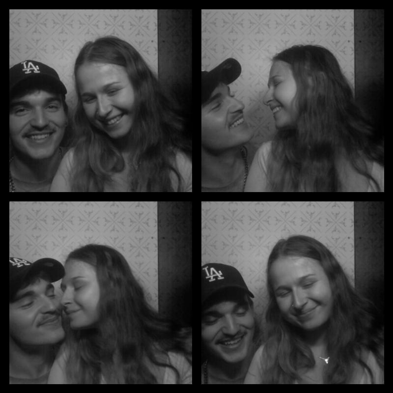 Photomat 22.04.2023 21:42:37