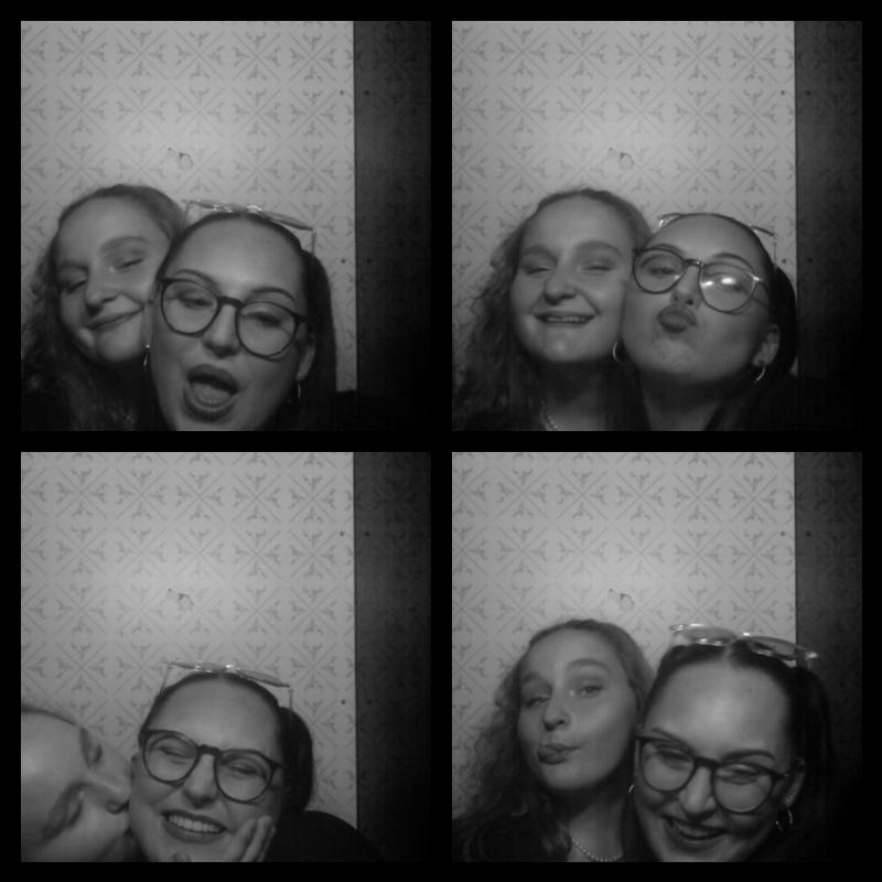 Photomat 22.04.2023 21:44:31