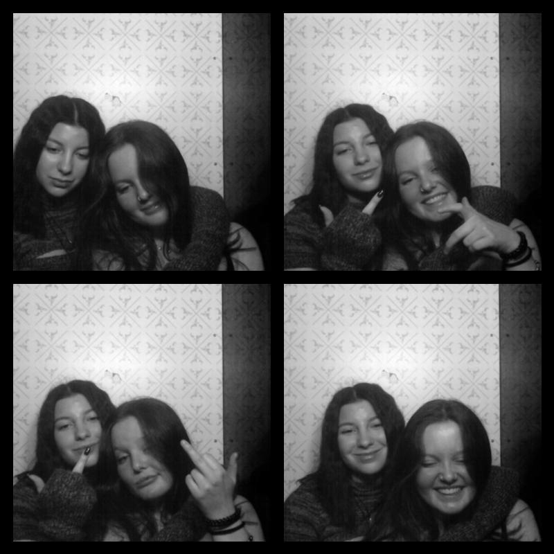Photomat 22.04.2023 21:58:48