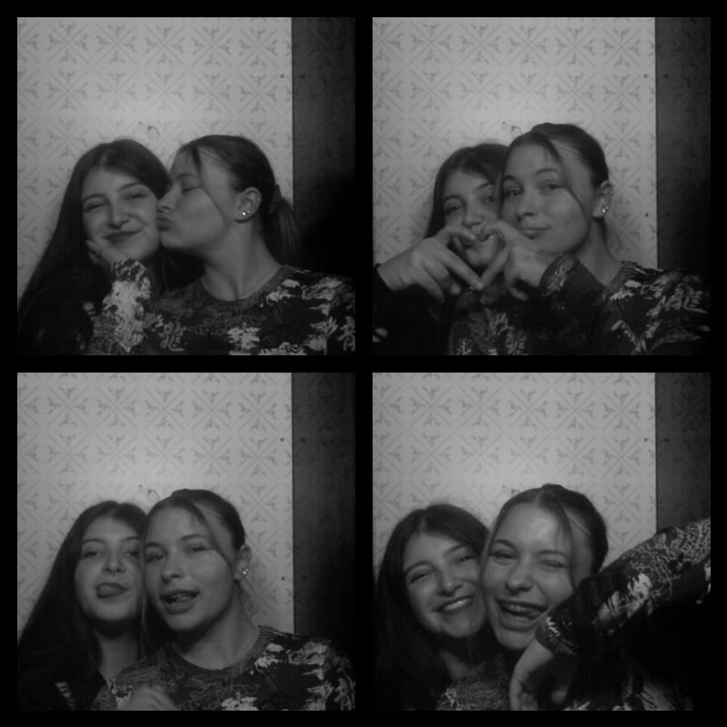 Photomat 22.04.2023 22:09:29