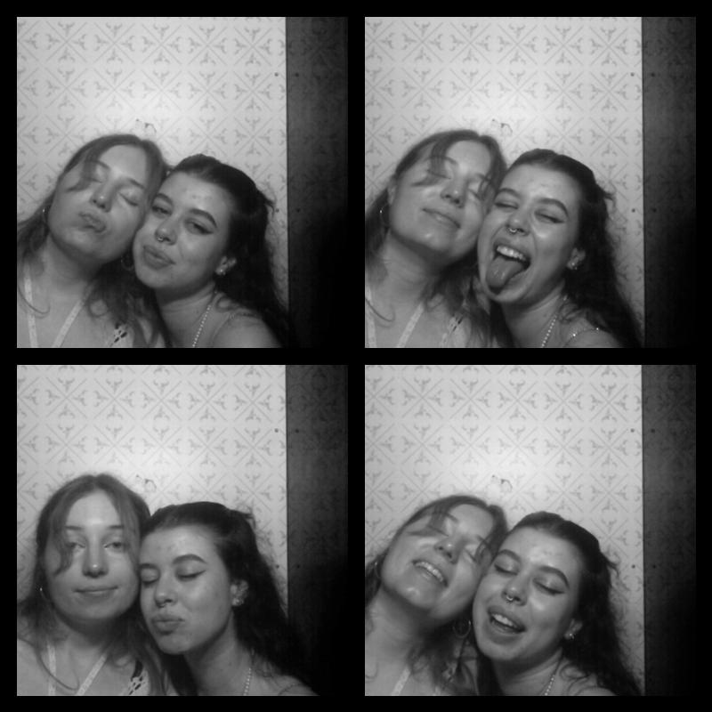 Photomat 22.04.2023 22:19:15