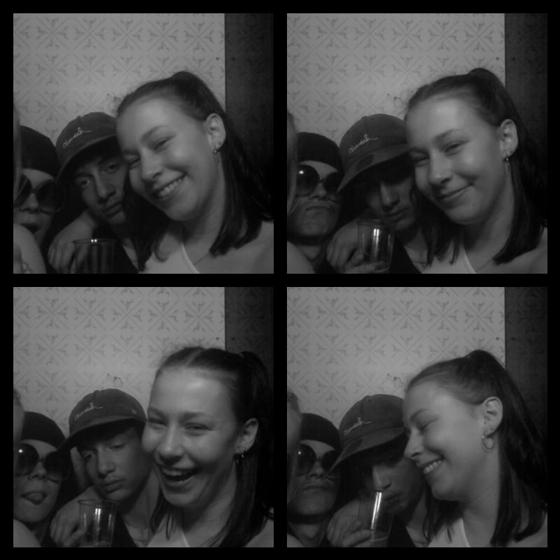 Photomat 22.04.2023 22:24:34