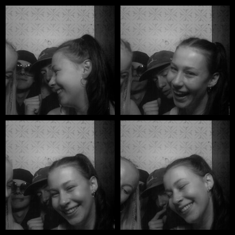 Photomat 22.04.2023 22:25:15
