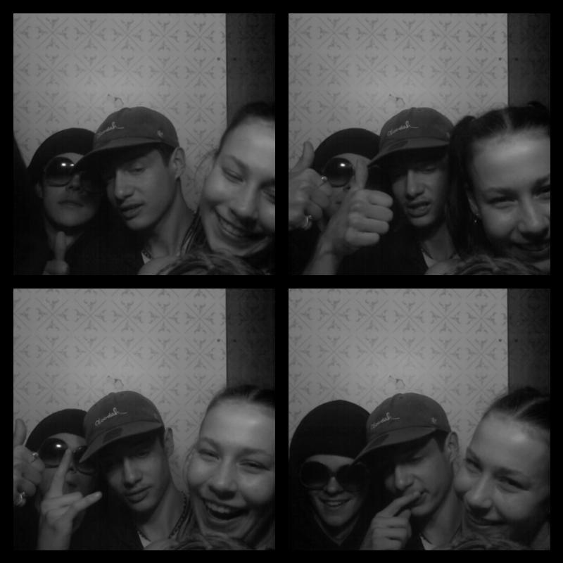 Photomat 22.04.2023 22:25:56