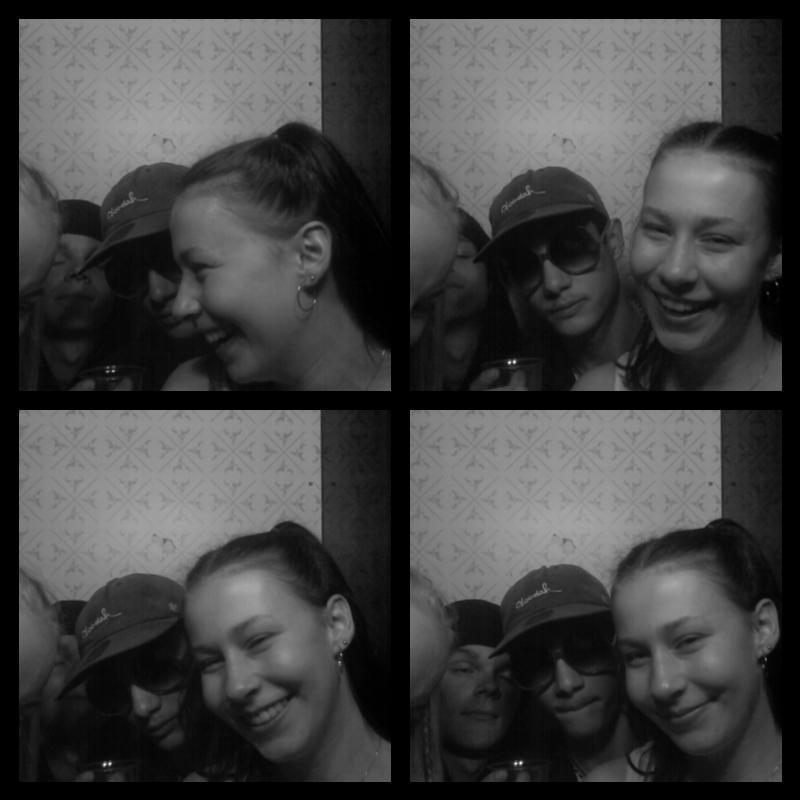 Photomat 22.04.2023 22:29:35