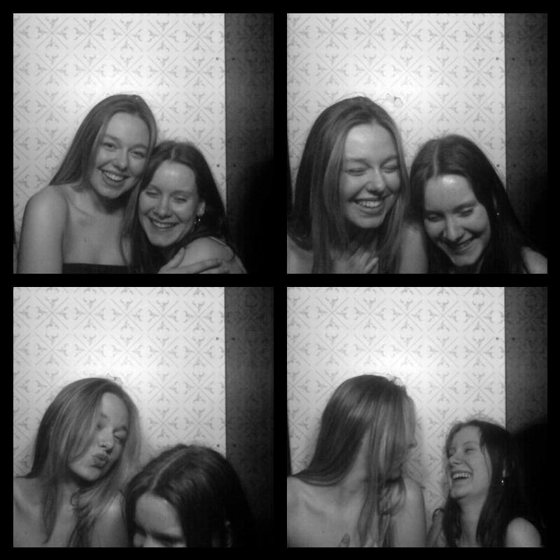 Photomat 22.04.2023 22:39:23