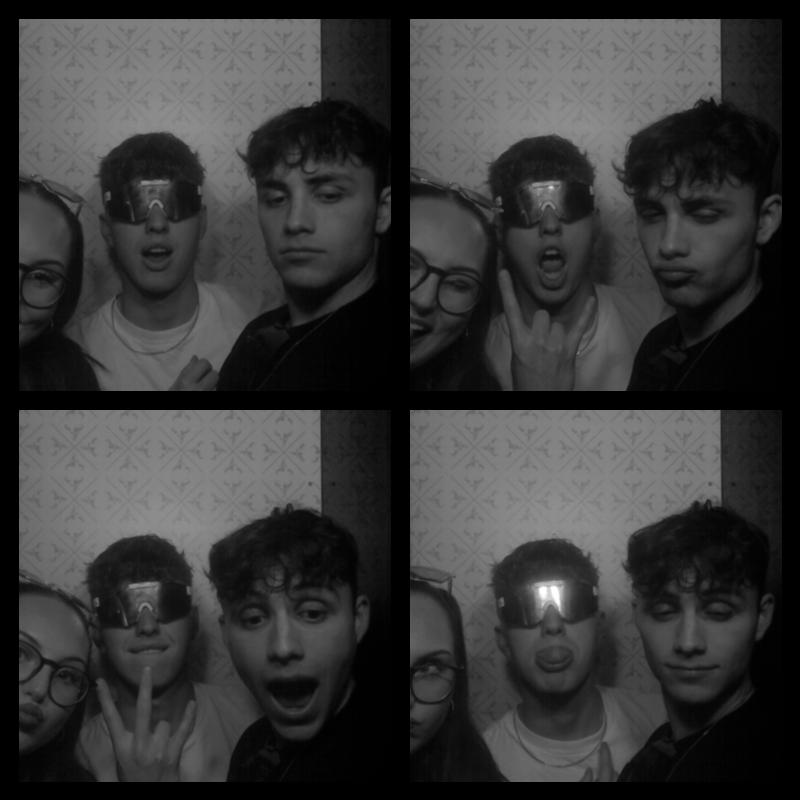 Photomat 22.04.2023 22:44:21